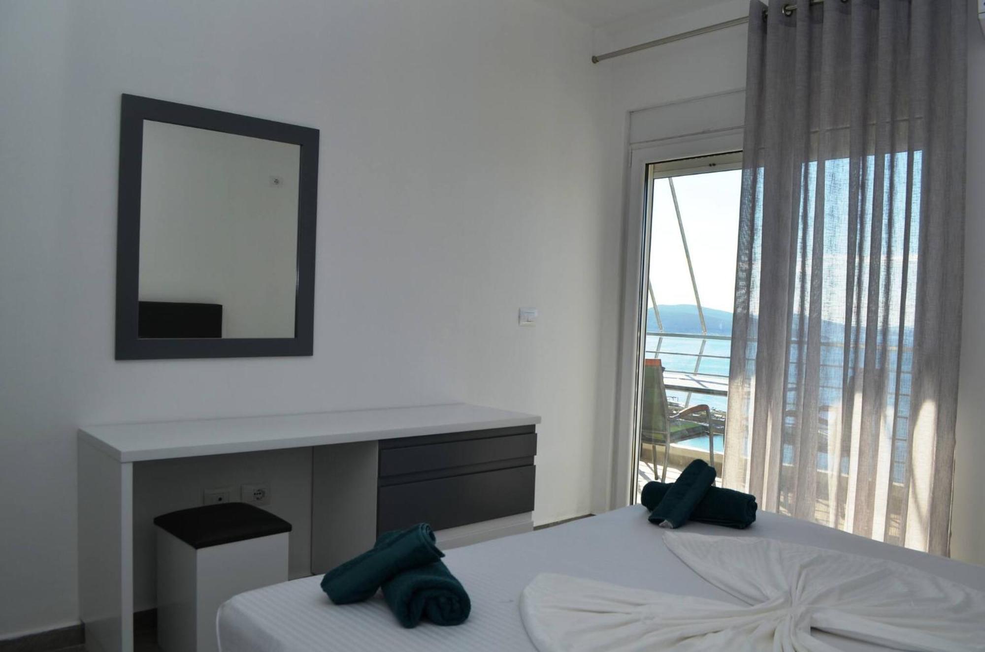 Wonderful View Apartments Sarande Exterior photo
