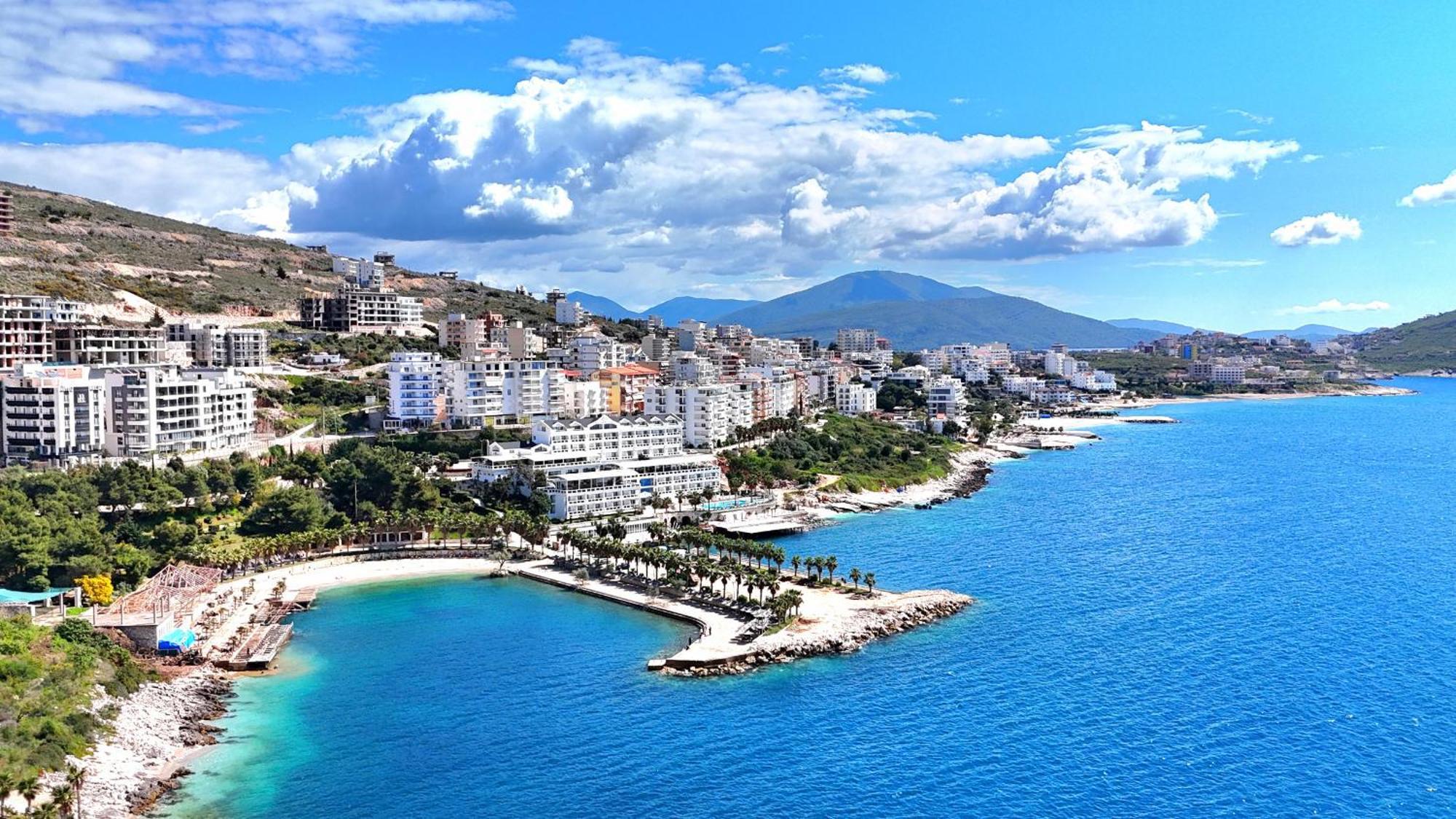 Wonderful View Apartments Sarande Exterior photo